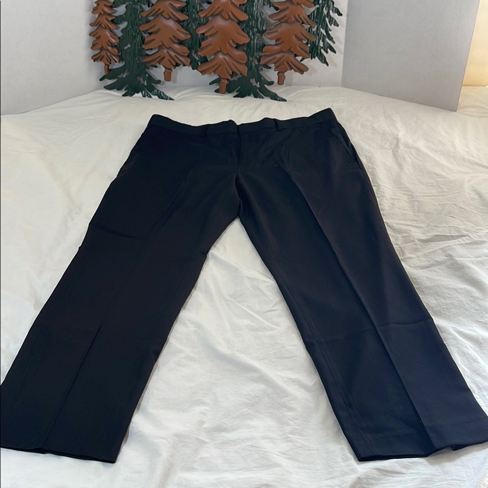 J. Ferrar Slim Fit Black Dress Pants with Straight-Leg Cut 34x29